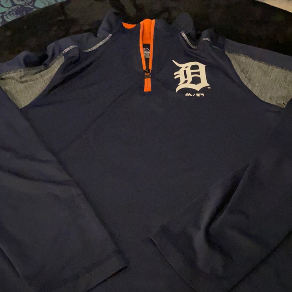 Detroit Tigers long sleeve performance wear sweatshirt with cool graphic on back